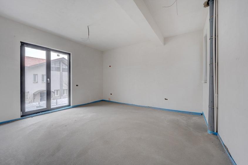 Casa se preda finisata - 4 bai -3 dormitoare - curte - parcare - metrou Păcii
