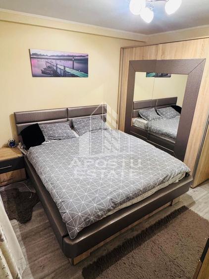 Apartament 3 Camere, Complet Renovat & Mobilat – Zona Alfa/64 mp