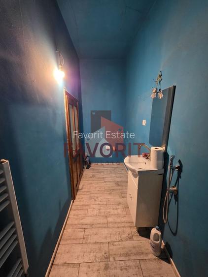 1 camera | centrala proprie | curte generoasa | zona excelenta | - 8