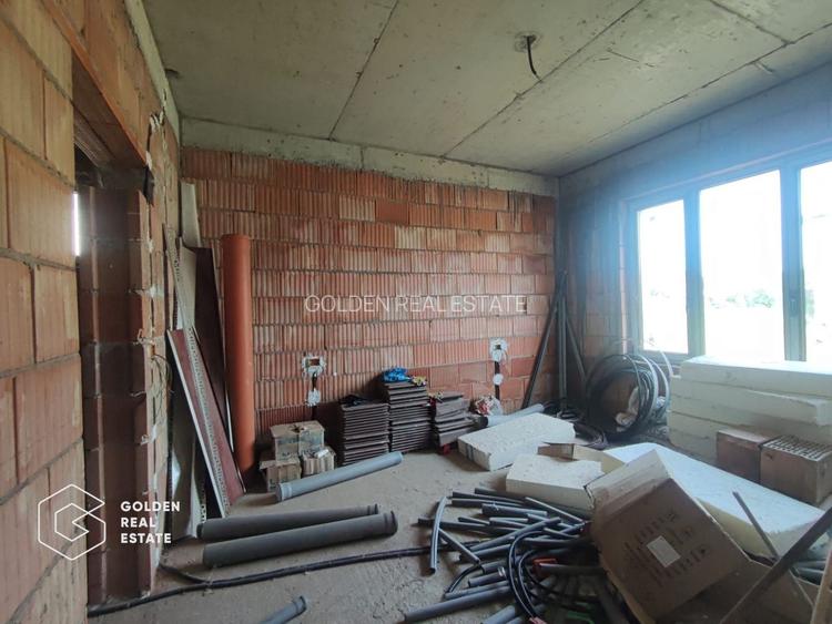 Casa cu teren de 697 mp si 5 dormitoare, Westfield - 3