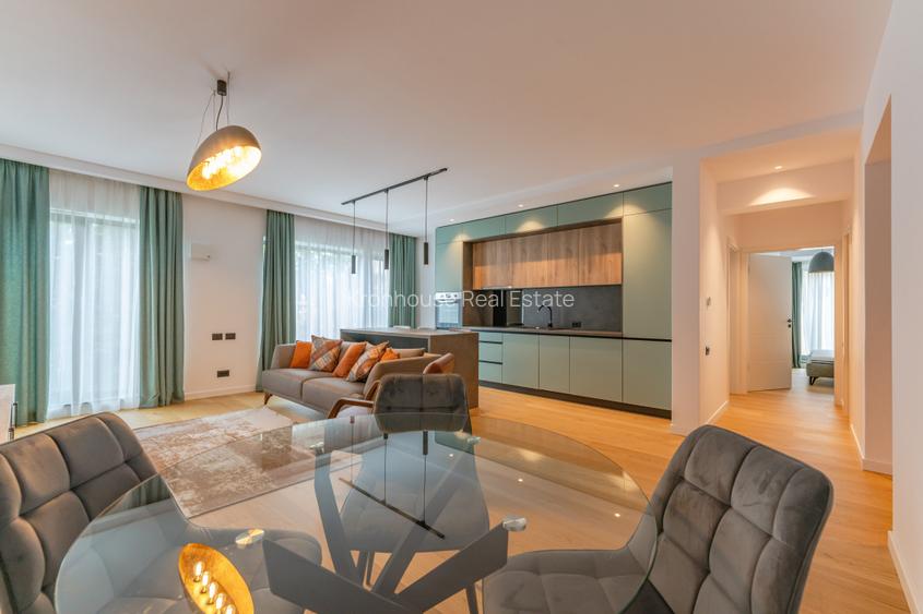 Închiriere apartament modern 3 camere cu vedere superbă Brașov - 2