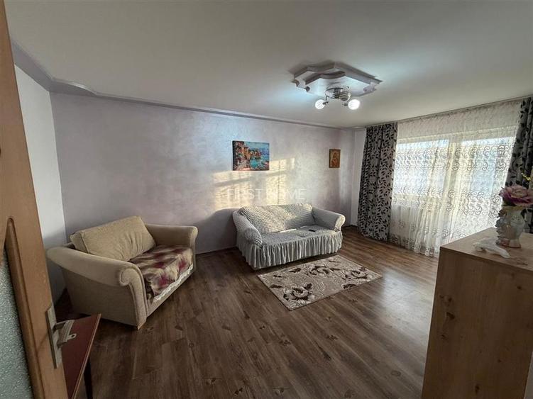 Apartament 3 camere  , zona Inspectorat Scolar, etaj 4 cu acoperis - 2