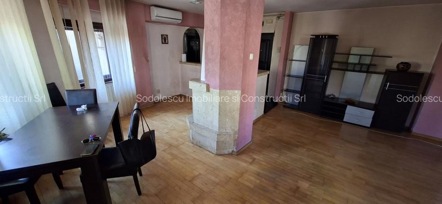 Apartament cu 3 camere - zona semicentrala - 2