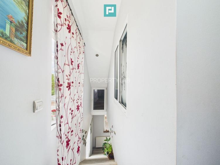 Casă spațioasă cu grădină în Topolovățu Mare - 17