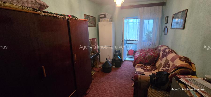 Apartament 4 camere zona Peco Cristal, str.Savenilor - 4