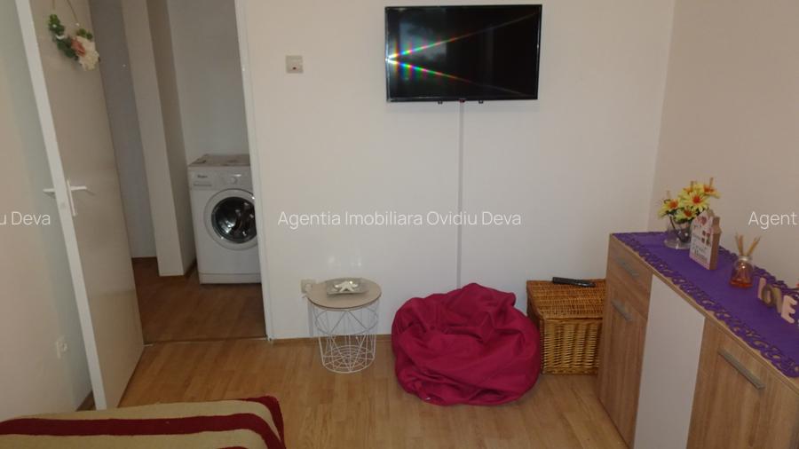 Inchiriez apartament 2 camere in Deva, zona Scarisoara, bloc de 4 etaje, - 10