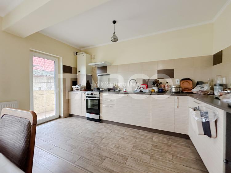 Duplex de vanzare cu garaj si curte de 100 mp in cartierul Borhanci - 3