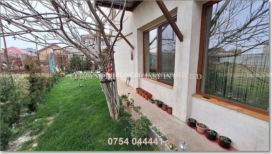 Vila+casa de vanzare zona Km 5 - 14