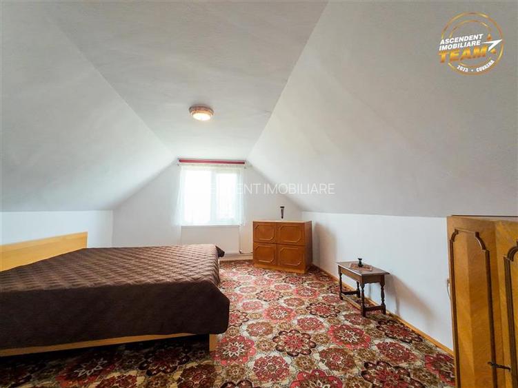 Tur 3D! Resedinta notabila,pe armonios cadru natural,distinse faciliati,Central, - 11