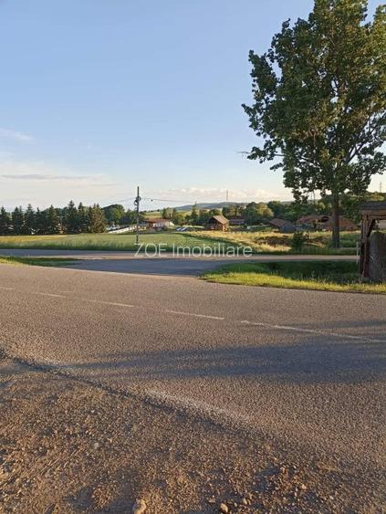 De vanzare teren intravilan la intrarea Arcusului - 8