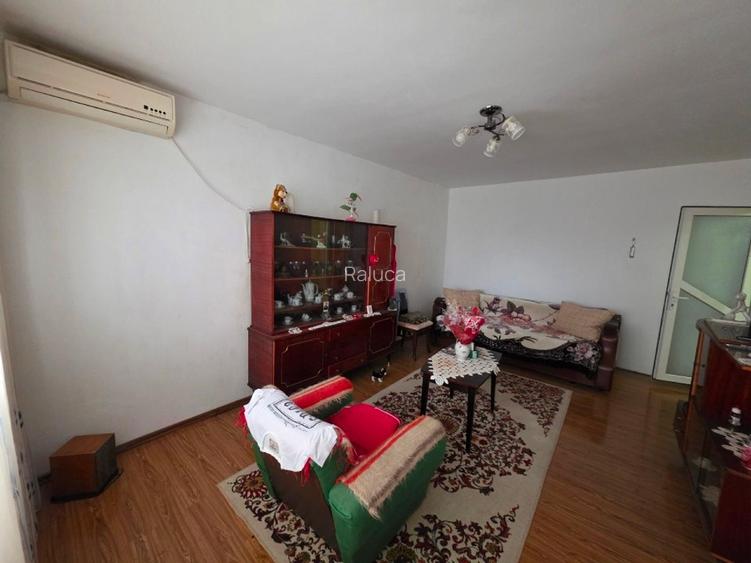Vanzare apartament doua camere - 9