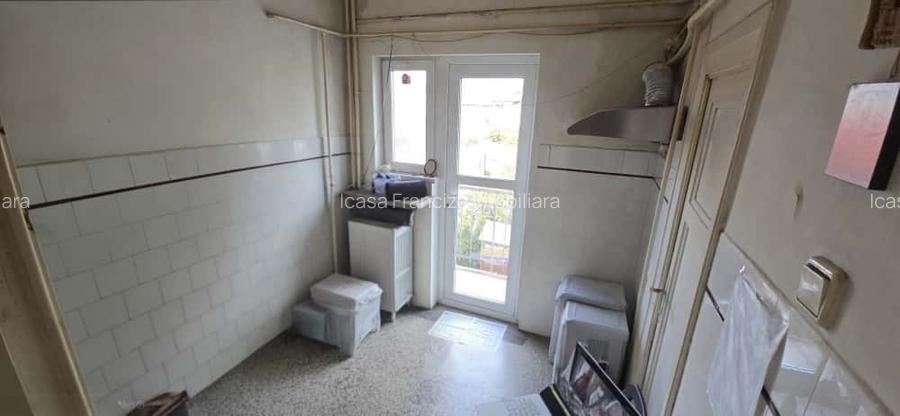 Apartament 4 camere, 91mp, Gara de Nord, 1 minut de metrou,ideal pentru renovare - 10