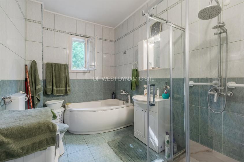 Casă spațioasă P+E, Santăul Mic com. Bors - 13