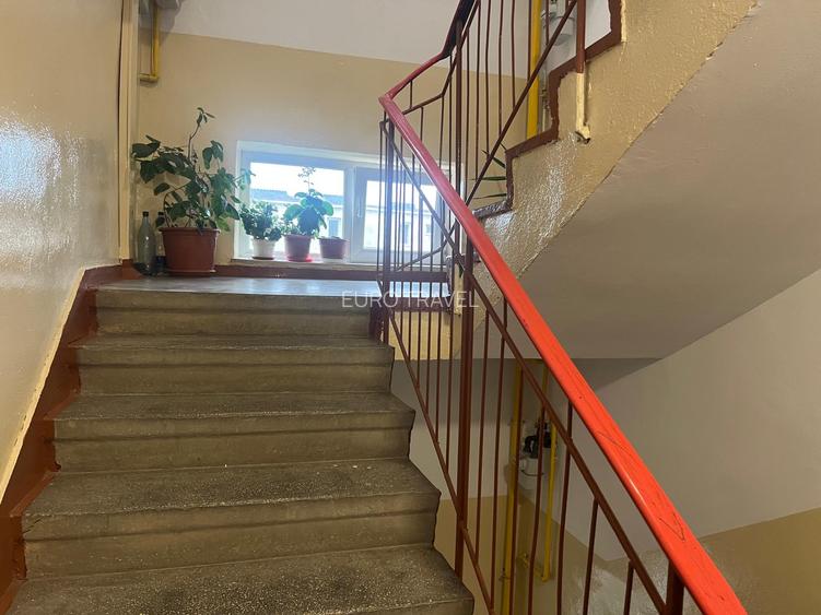 apartament 3 camere , semidecomandat ,52 mp inclusiv balcon, Casa de cultura - 5