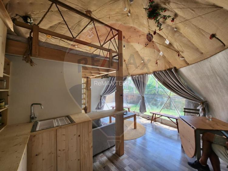 LOCATIE DEOSEBITA - Miron Costin - 6