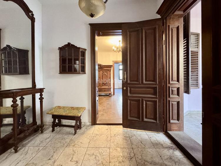 Casă cu farmec aparte, pentru locuit sau birouri,  zona Bălcescu - 19