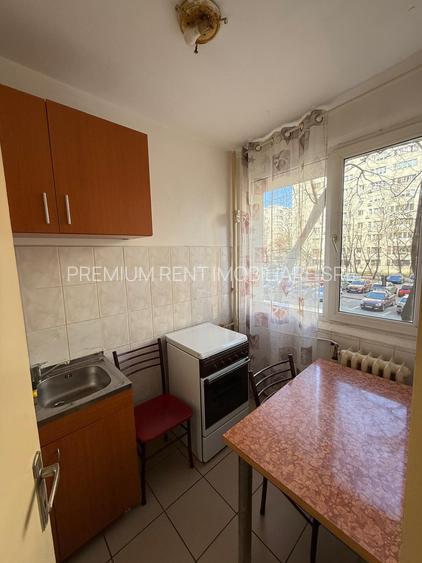 Dristor, garsoniera langa metrou, 320 euro, etaj 1 - 16