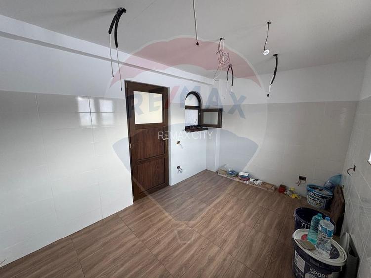 Casa  si  teren zona Balaurul - 27