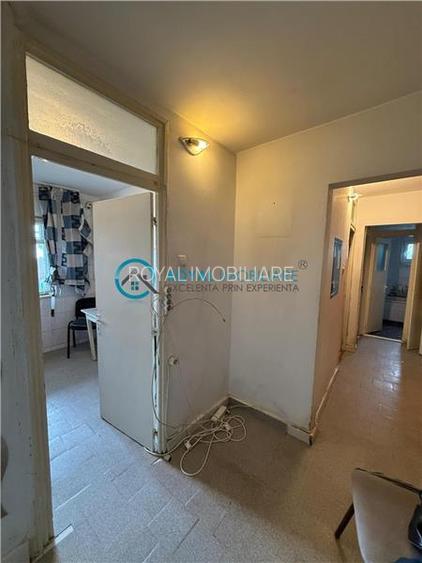 Royal Imobiliare  - Vanzare Apartament zona 9 Mai - 7