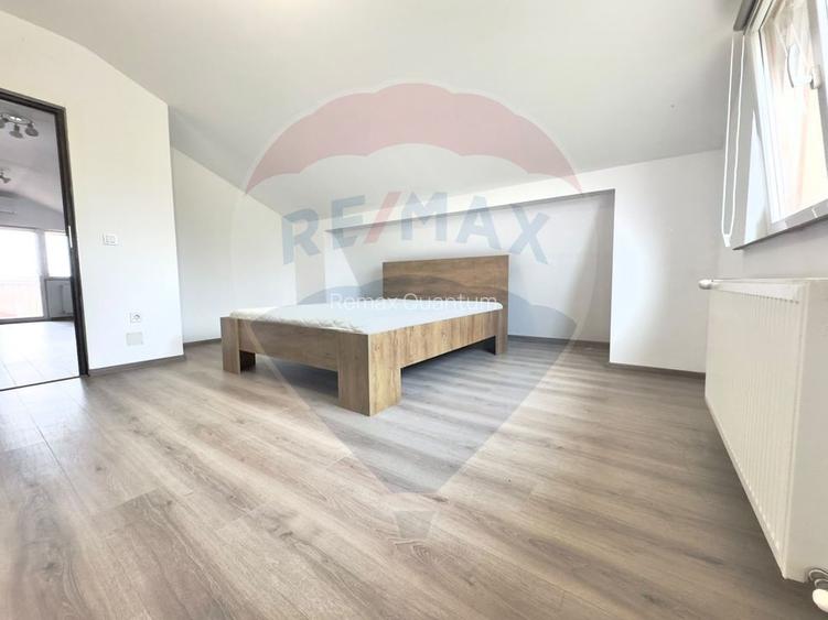 Apartament cu 3 camere de vânzare - 7