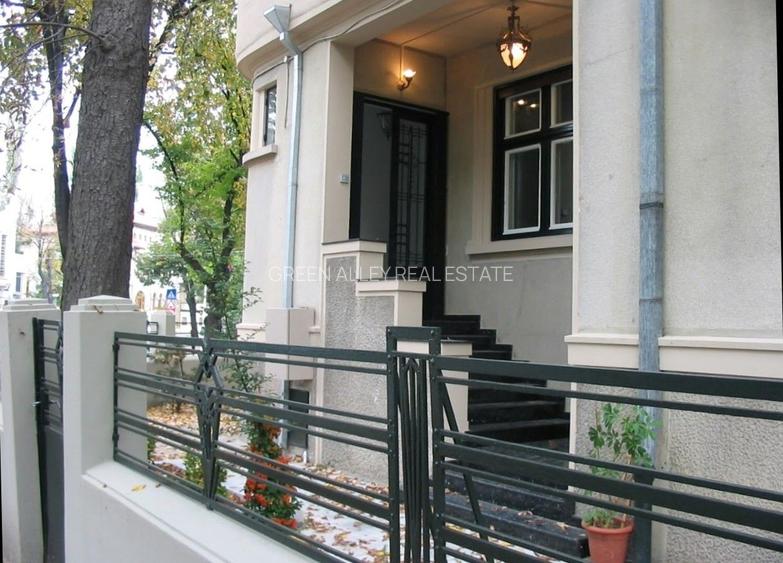 Apartament cu 6 camere si terasa, in vila Art Deco, in Capitale! - 2