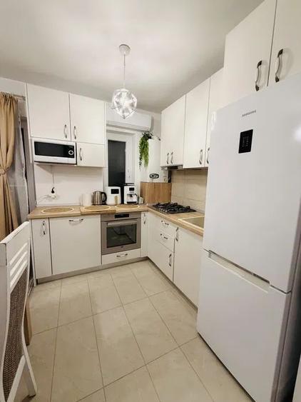 Apartament modern 3 camere + loc de parcare