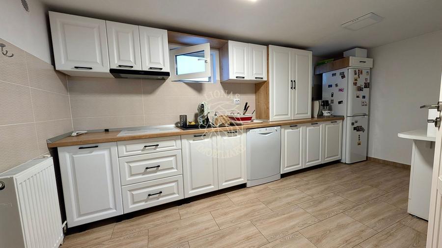 Casa 6 camere 244 mp+ Spatiu Comercial- teren 500 mp-Zona Han