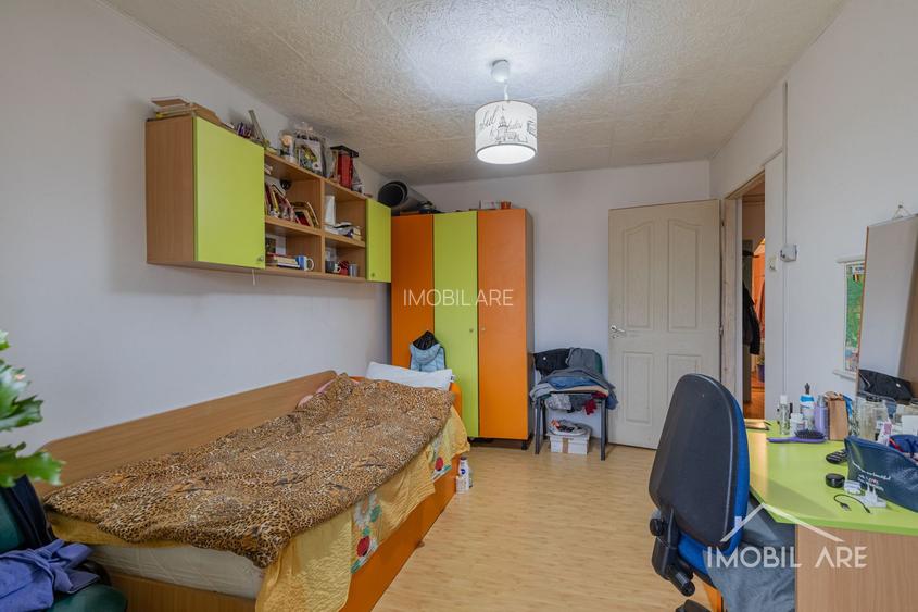 Apartament cu 3 camere de vânzare - 9