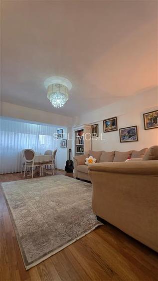 Apartament 3 camere - Centru - 77mp - 2bai - 2