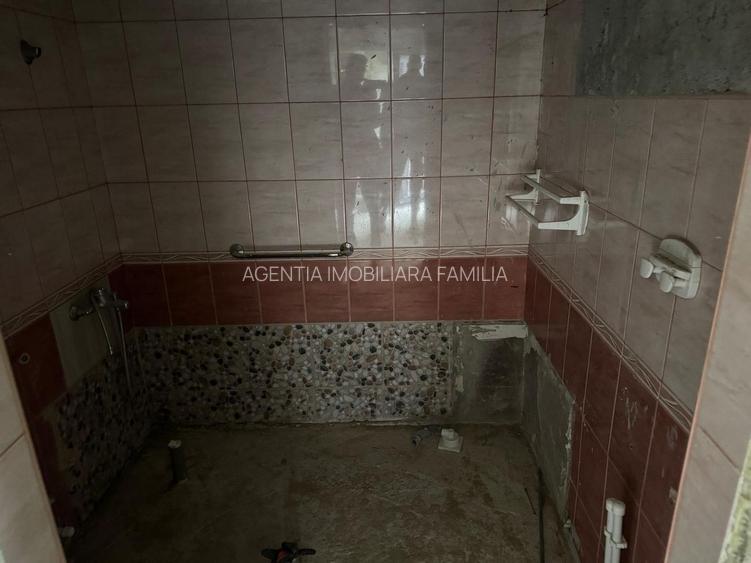 114.000 Euro- casa 3 dormitoare, 2 grupuri sanitare, zona Arcasilor - 16