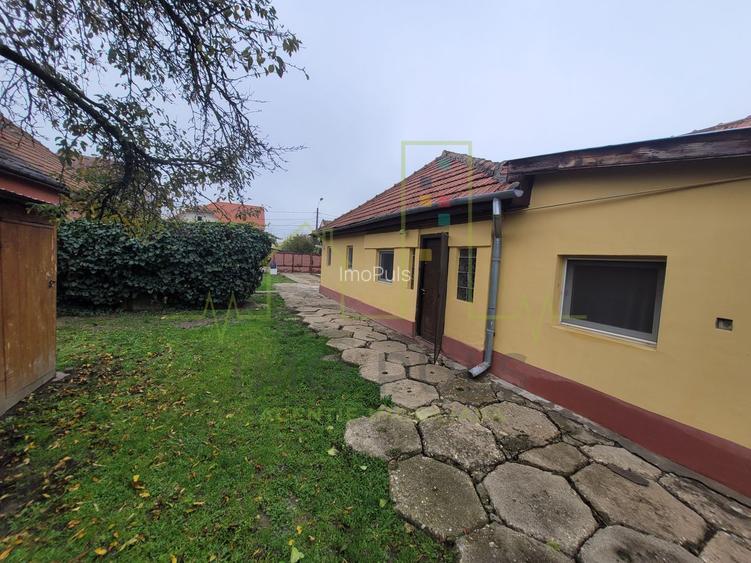 Casa in Ronat compartimentata in 2 apartamente cu intrari separate - 2