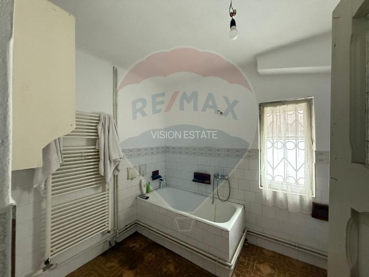Casă / Vilă cu 6 camere de vânzare - 11
