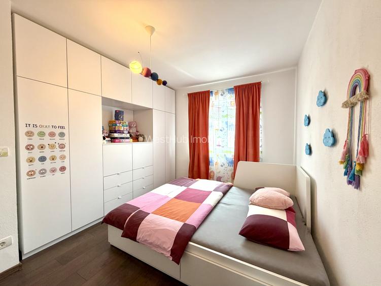 Duplex despartit prin garaj, 5 camere, 137 mp utili - Dumbravita - 12