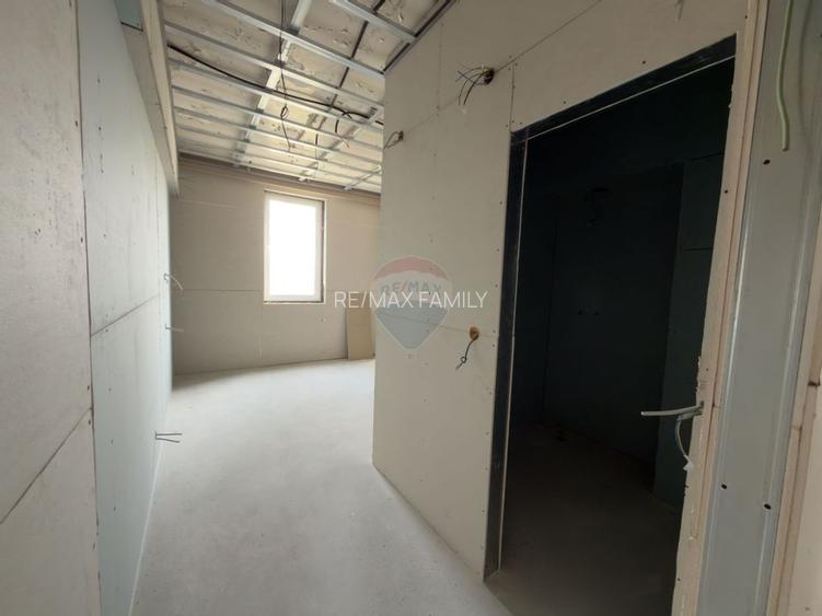 Hotel / Pensiune cu 48 camere de vânzare Calea Borsului/CT Park/ CET - 15