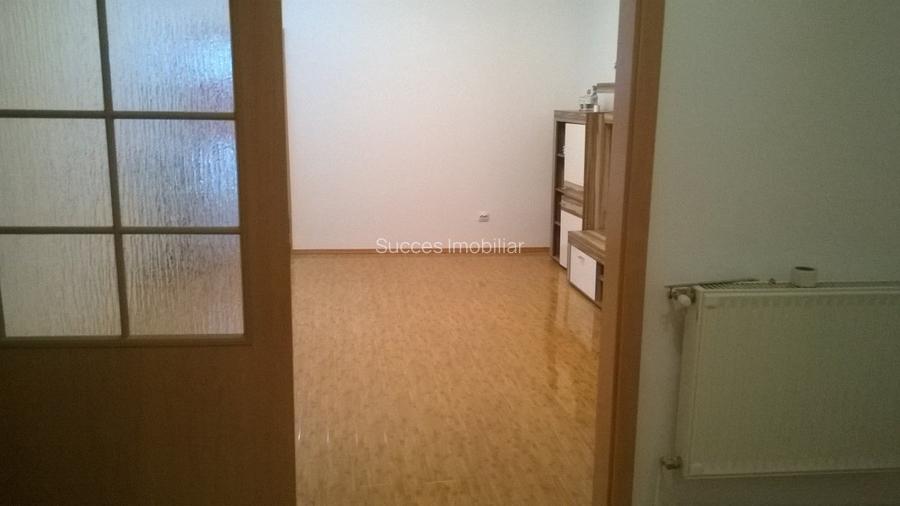 ,3 cam in vila,2 intrari,parter,PARCARE 2 -3 AUTOTURISME, - 10