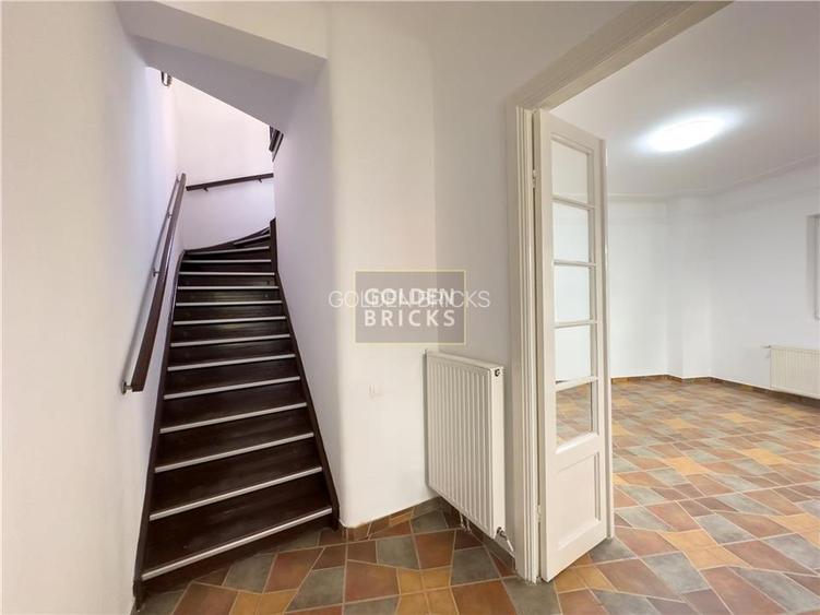 Parcul Circului | La bulevard | Vila individuala | 5 camere - 6