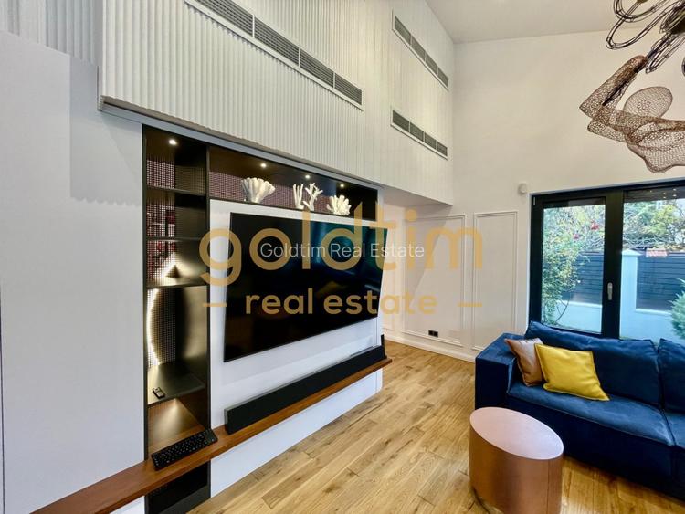 UNICA/ABSOLUT SUPERBA/ VILA INDIVIDUALA/IANCU NICOLAE/CURTE GENEROASA - 26