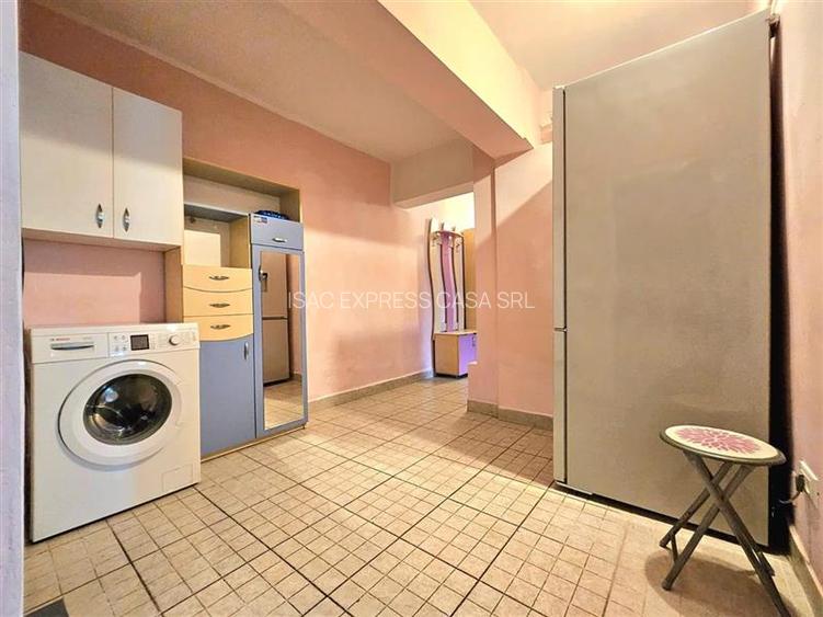 Apartament 3 camere, etaj 1,  Pacurari Petru Poni - 8