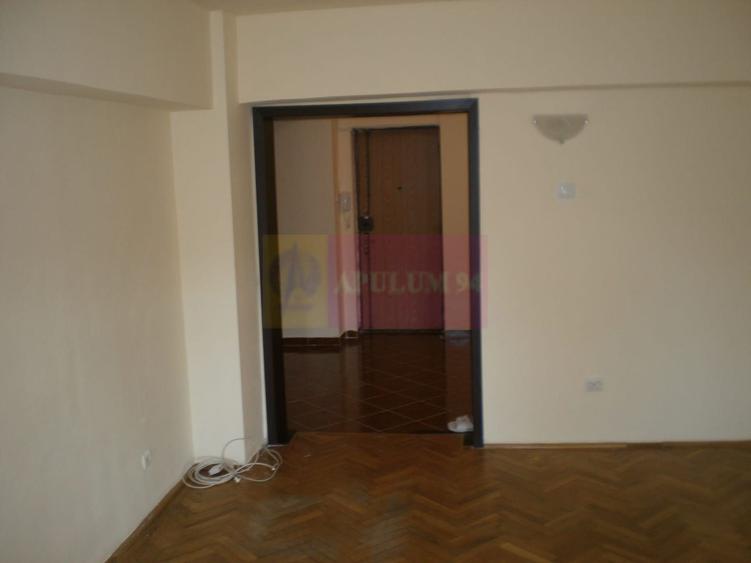 Apartament 3 camere pe bd Decebal
