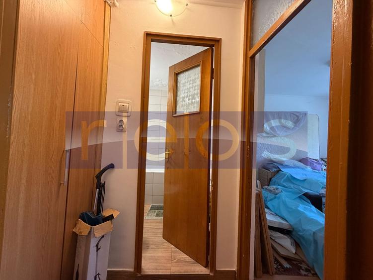 VANZARE 2 CAMERE | POTRIVIT PENTRU REZIDENTA SAU COMERCIAL | ZONA TEI - 8