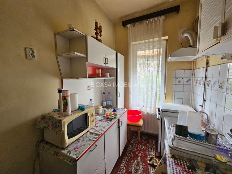 Ap în casă cu 2 ap, curte comună și grădină, C Bogdăneștilor, comision 0% - 9