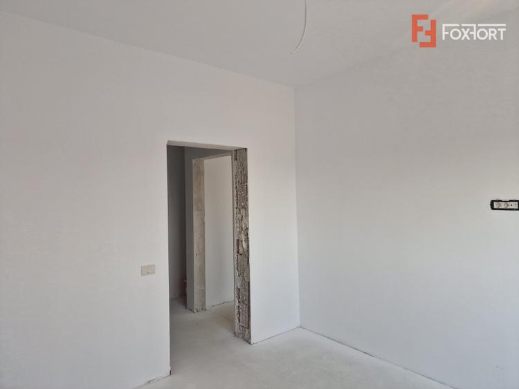 Apartament cu 3 camere la etajul 2 - zona Bucovat