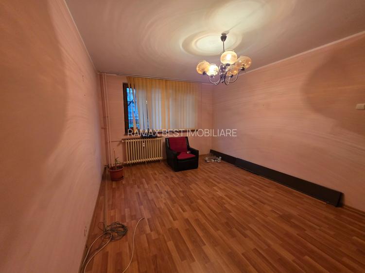 1 Decembrie 1918, 10 minute metrou, Auchan, chiar pe Onisifor Ghibu - 8