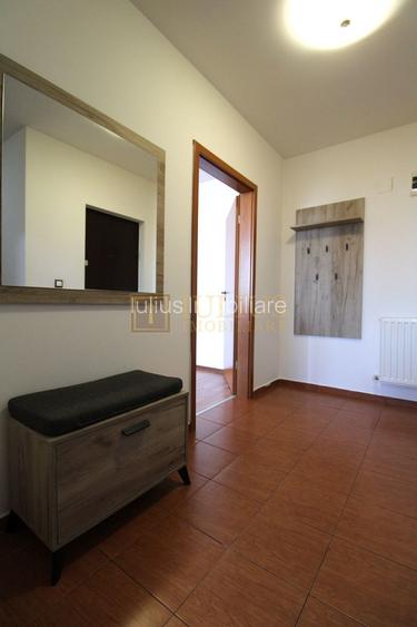 Aradului; decomandat, bucatarie inchisa. Parcare privata inclusa. - 16