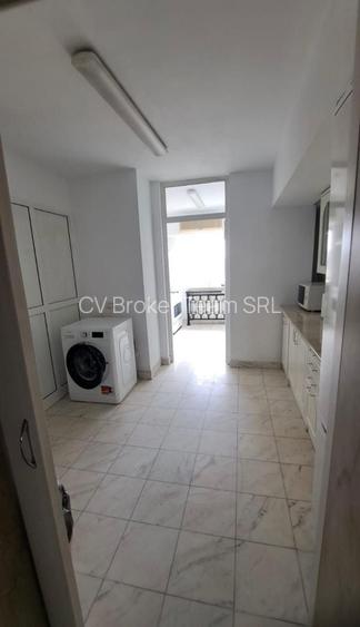 Decebal 3 cam decomandat, 2 bai, 2 balcoane - 14