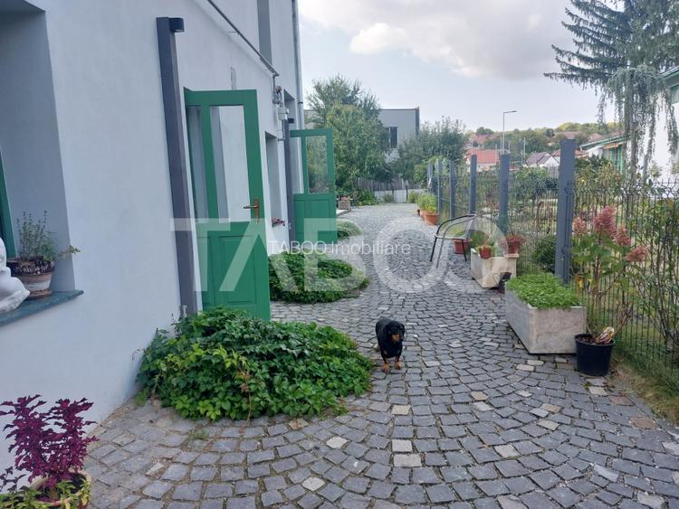 Apartament renovat 105mp 3 camere curte proprie 340mp in acte Cisnadie - 12