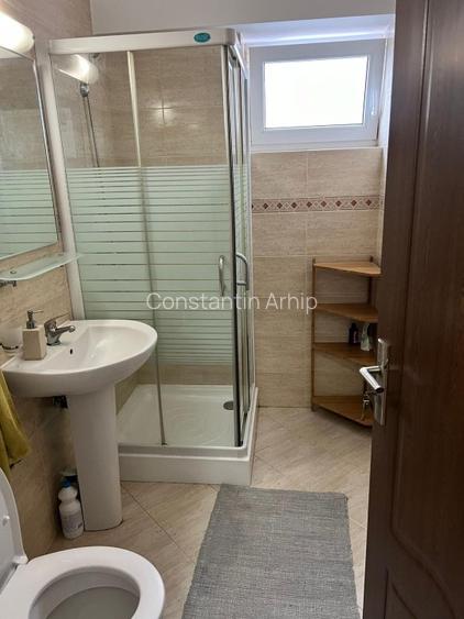 Inchiriez apartament 3 camere Zamca  - 6