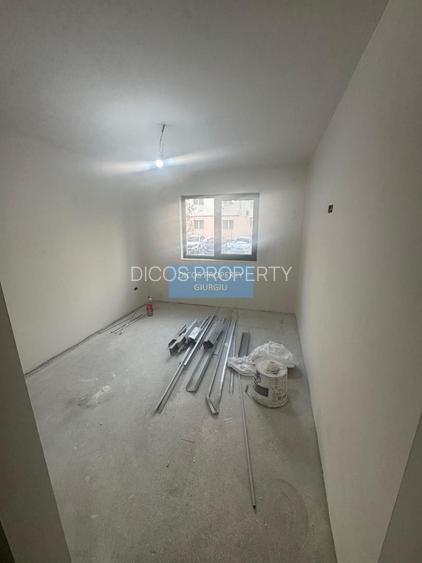 Apartament 4 camere de vânzare – Bd. București - 8