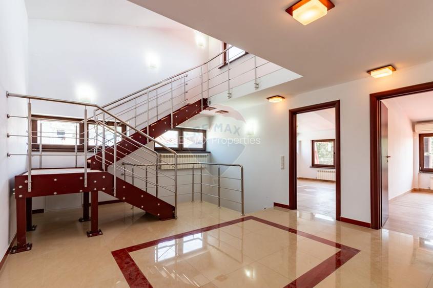 De vanzare clădire multifuncțională Calea Ferentari - 14