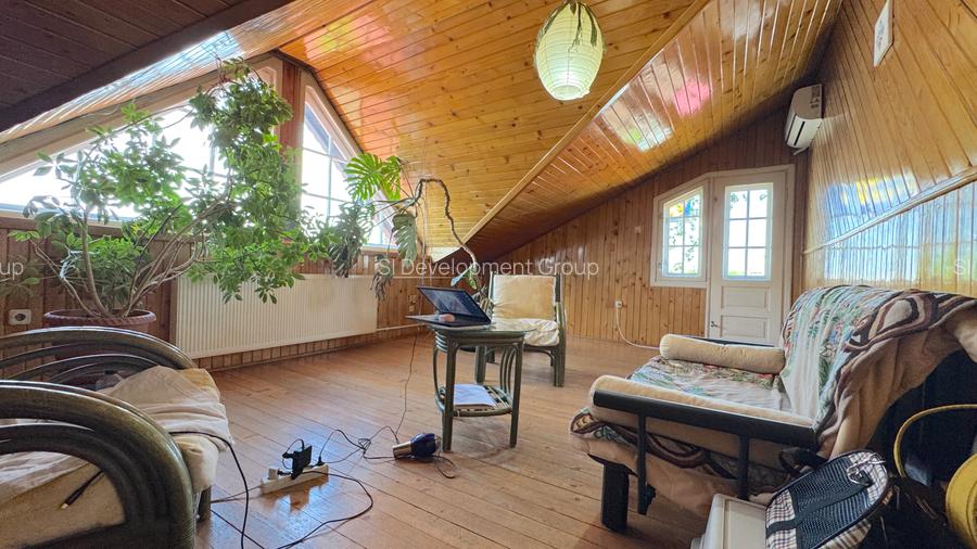 Casa Individuala - 10 Camere - Teren 990 MP - 288 MP utili - Gradina & Anexe - 24